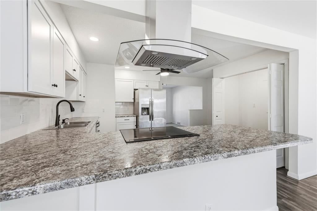 Photo 15 of 33 - 11235 Bristol Terrace, Kansas City, MO 64134