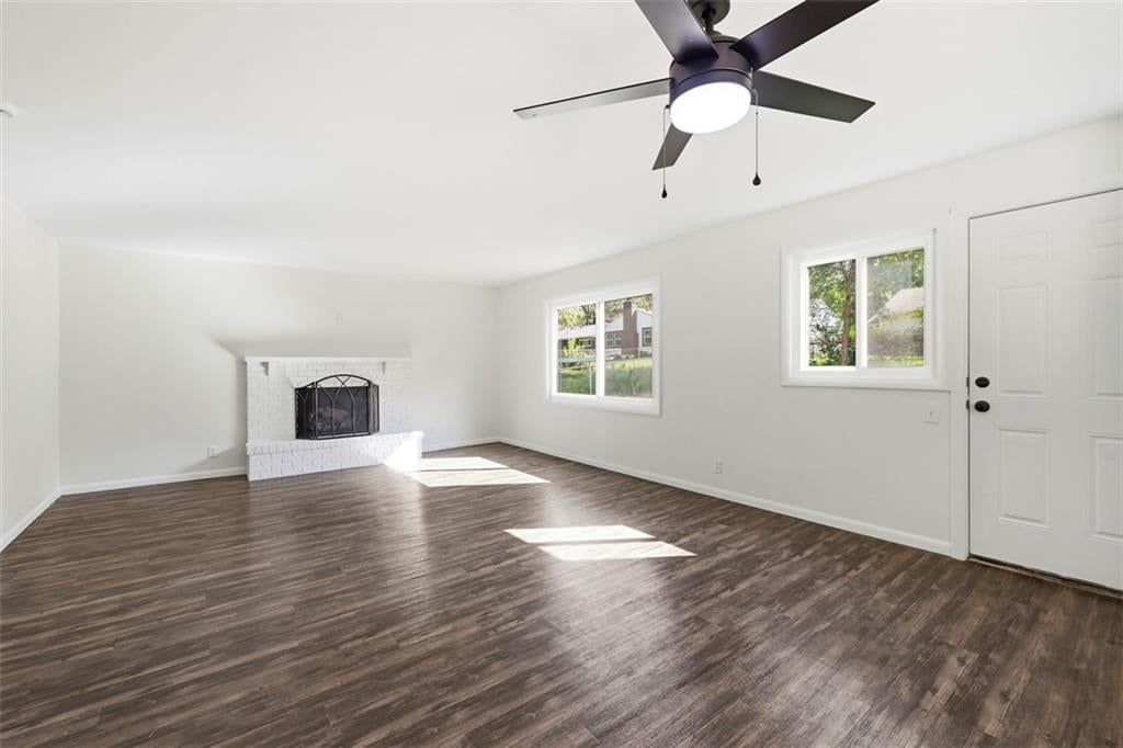 Photo 18 of 33 - 11235 Bristol Terrace, Kansas City, MO 64134
