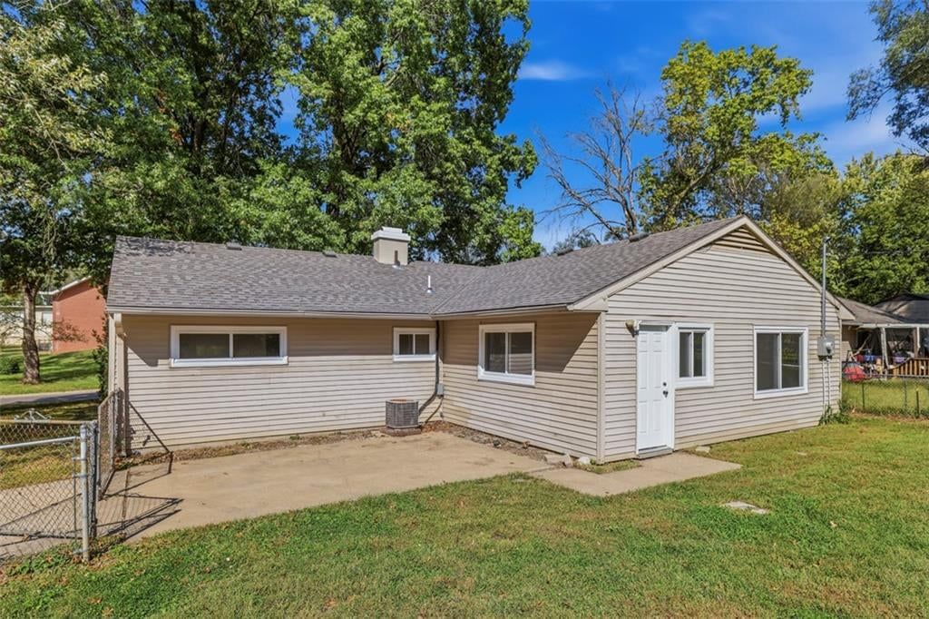Photo 31 of 33 - 11235 Bristol Terrace, Kansas City, MO 64134