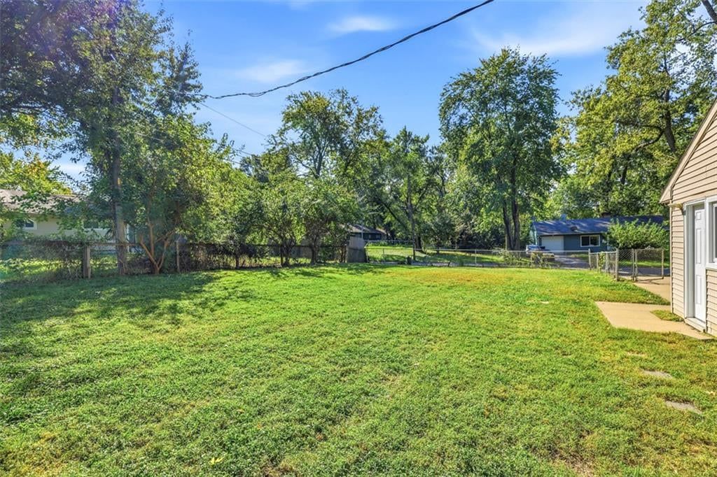 Photo 33 of 33 - 11235 Bristol Terrace, Kansas City, MO 64134