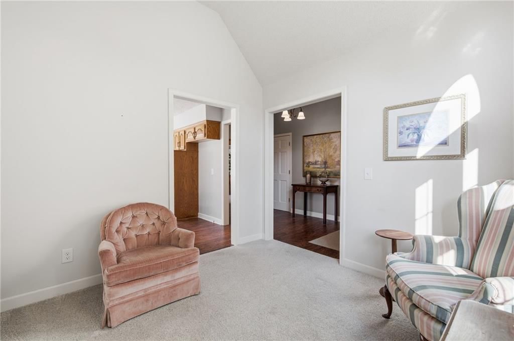 Photo 4 of 37 - 11212 W 115TH Street, Overland Park, KS 66210