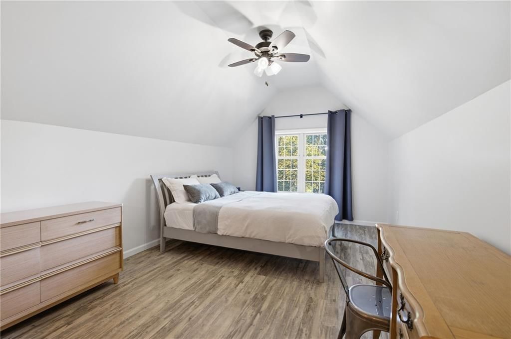Photo 27 of 37 - 11212 W 115TH Street, Overland Park, KS 66210