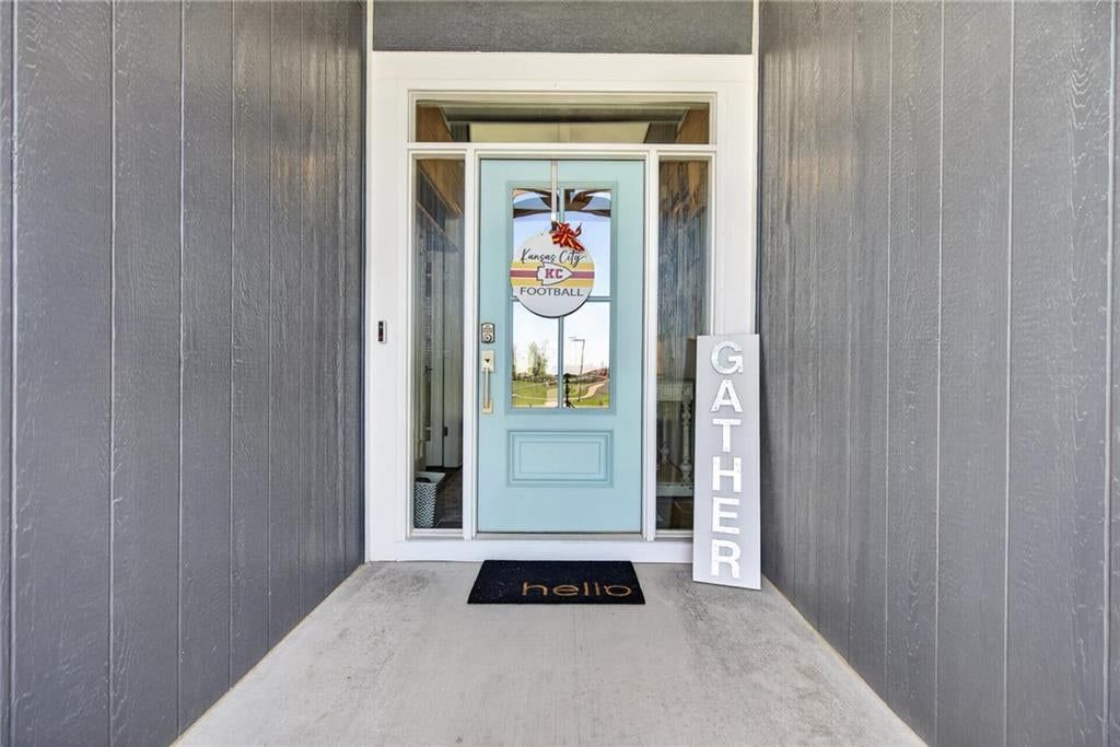 Photo 2 of 64 - 17219 S Allman Road, Olathe, KS 66062