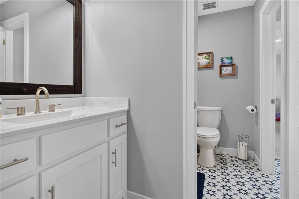 Photo 40 of 64 - 17219 S Allman Road, Olathe, KS 66062