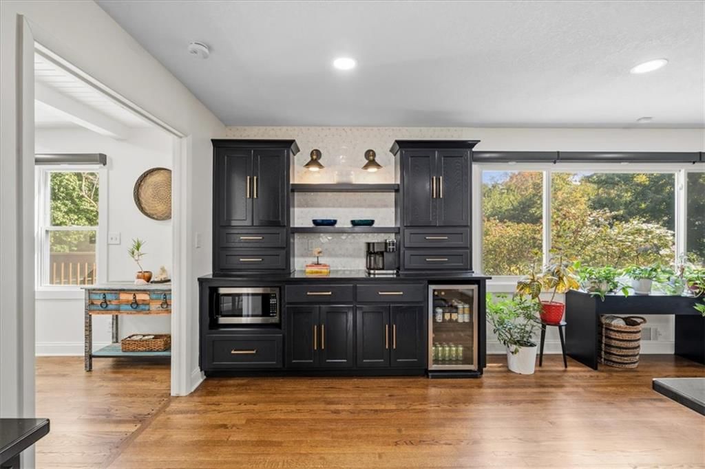 Photo 5 of 33 - 8601 Belleview Avenue, Kansas City, MO 64114