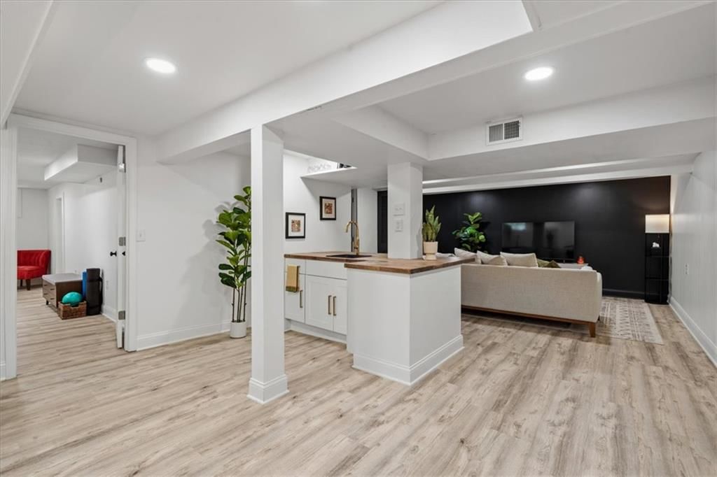 Finished basement and wet bar at 8601 Belleview Avenue, Kansas City, MO 64114