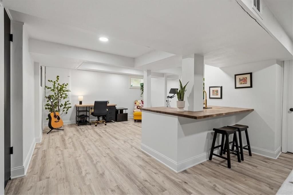 Home office at 8601 Belleview Avenue, Kansas City, MO 64114