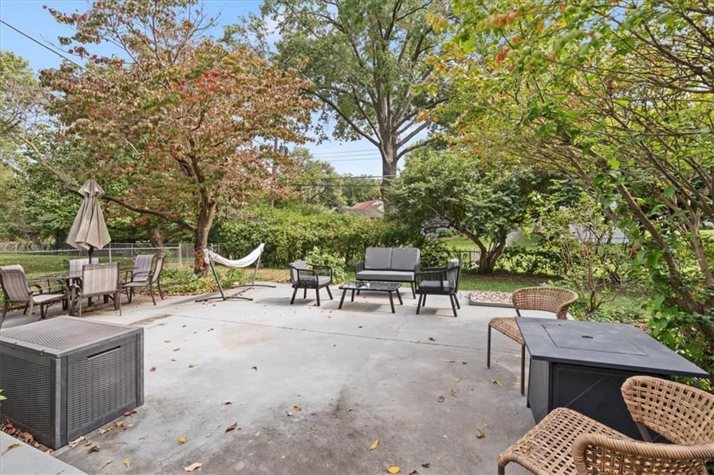 Photo 32 of 33 - 8601 Belleview Avenue, Kansas City, MO 64114