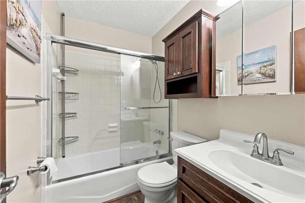 Photo 6 of 17 - 17308-17310 E 48th Street Court S, Independence, MO 64055