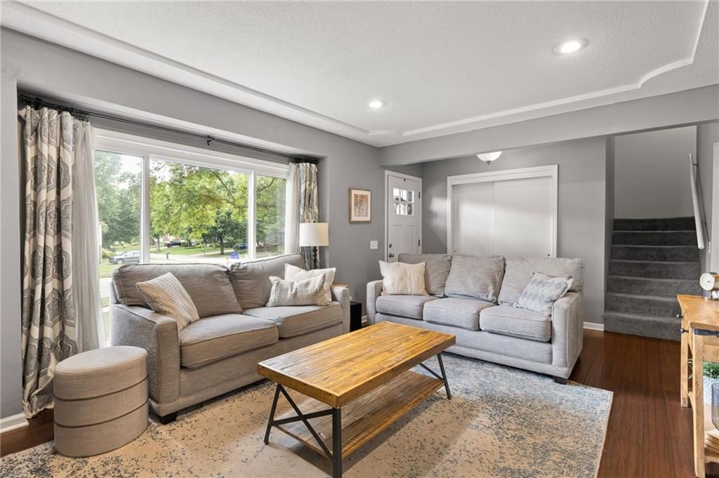 12705 W 99th Terrace, Lenexa, KS: listing photo 3