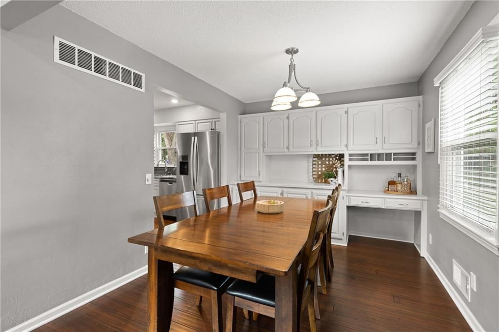 Photo 4 of 43 - 12705 W 99th Terrace, Lenexa, KS 66215