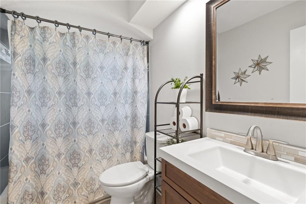 Photo 10 of 43 - 12705 W 99th Terrace, Lenexa, KS 66215