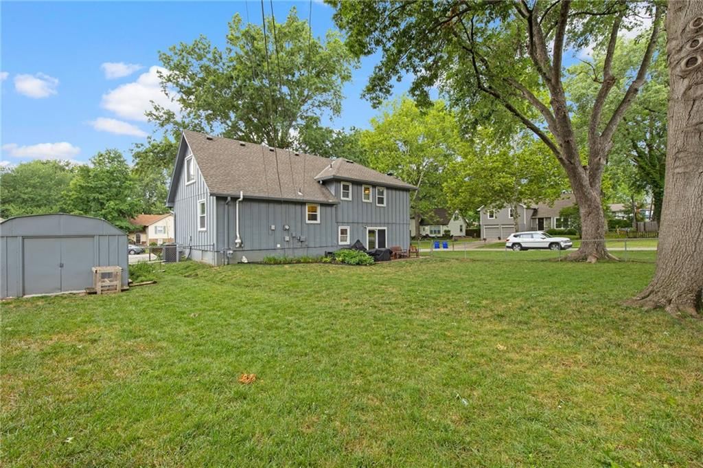 Photo 22 of 43 - 12705 W 99th Terrace, Lenexa, KS 66215