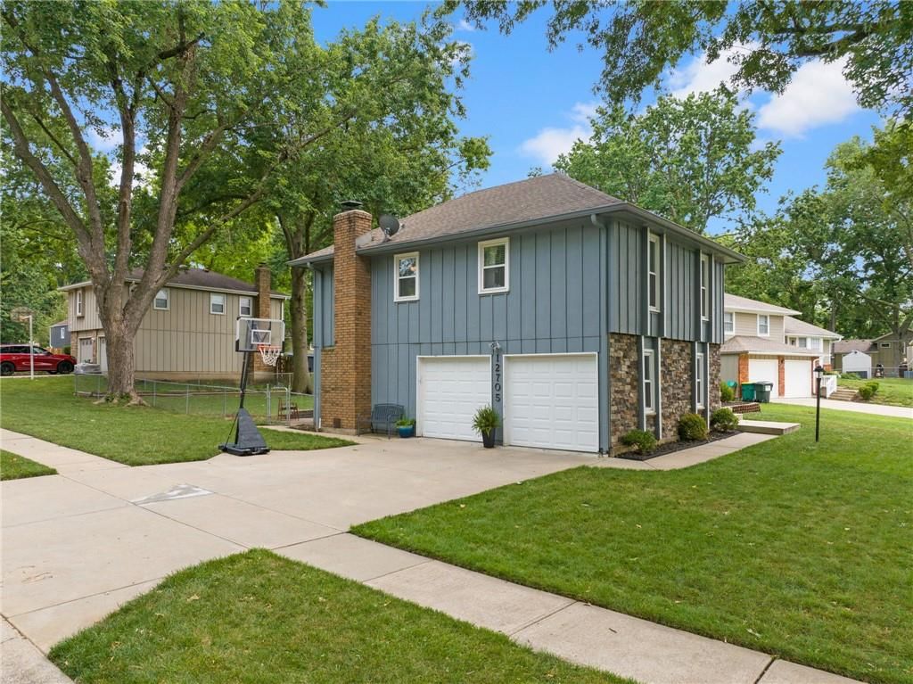 Photo 34 of 43 - 12705 W 99th Terrace, Lenexa, KS 66215