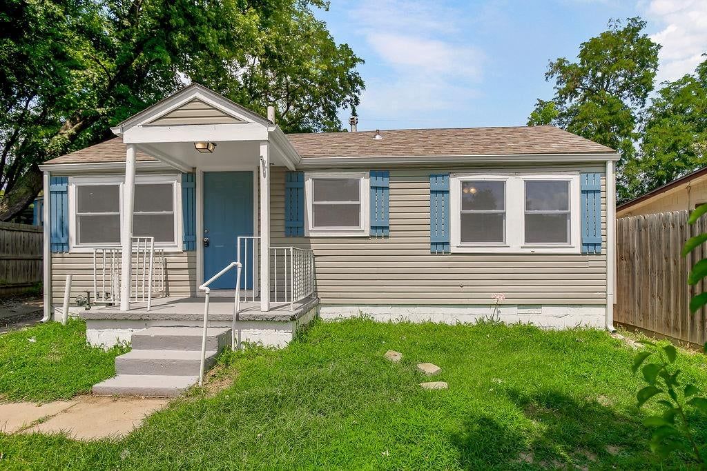 10522 E 6th Street S, Independence, MO