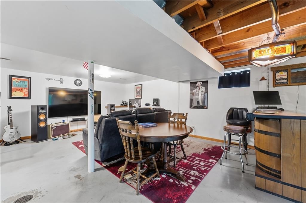 Finished basement and wet bar at 8024 NW Cadwallader Road, Kansas City, MO 64152