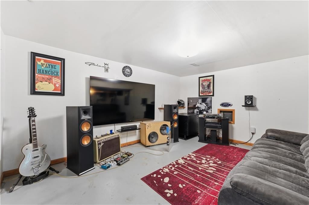 Photo 17 of 20 - 8024 NW Cadwallader Road, Kansas City, MO 64152