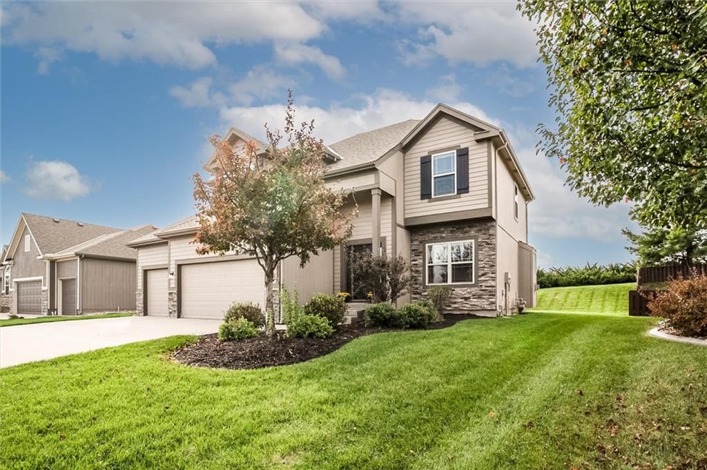 6011 NW 92nd Terrace, Kansas City, MO: listing photo 3