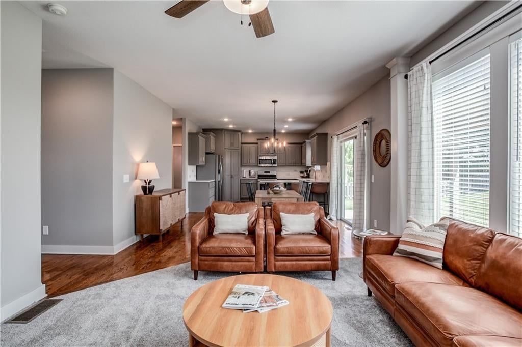 Photo 10 of 43, 6011 NW 92nd Terrace, Kansas City, MO 64154