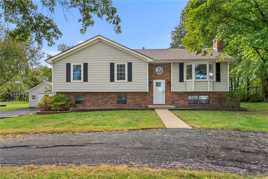 Photo 48 of 48 - 7001 W. 202nd Terrace, Stilwell, KS 66013