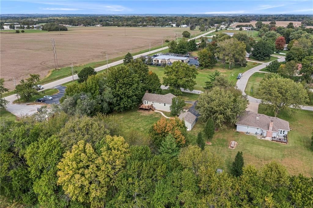 Photo 9 of 48 - 7001 W. 202nd Terrace, Stilwell, KS 66013