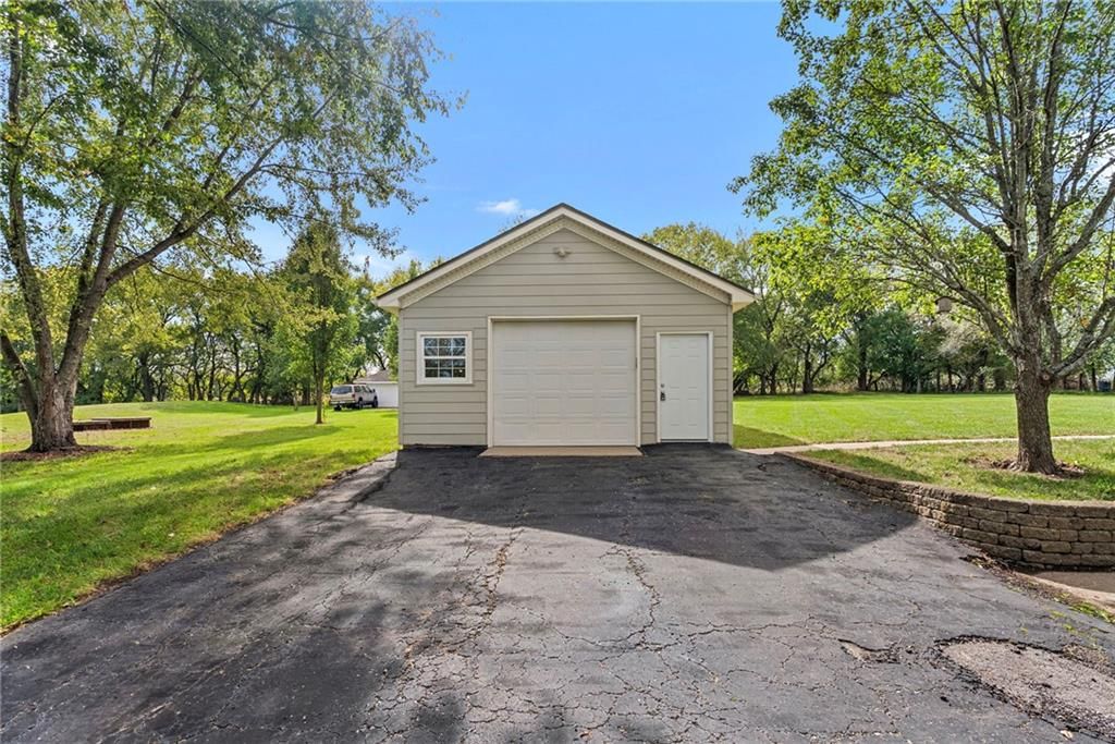 Photo 37 of 48 - 7001 W. 202nd Terrace, Stilwell, KS 66013