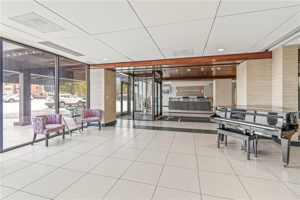 Photo 5 of 62 - 700 E 8th Street #6E, Kansas City, MO 64106