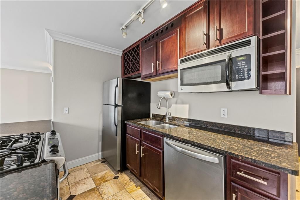Photo 26 of 62 - 700 E 8th Street #6E, Kansas City, MO 64106