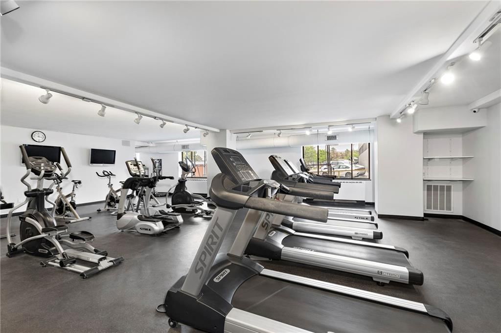 Home gym at 700 E 8th Street #6E, Kansas City, MO 64106