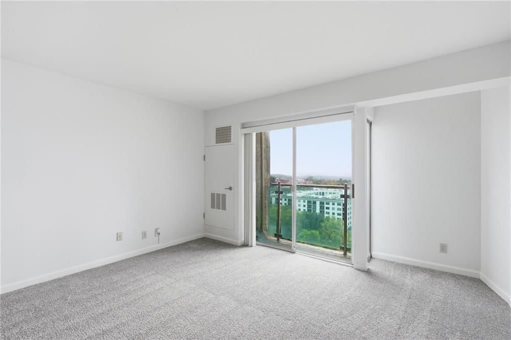 3838 Rainbow Boulevard, Kansas City, KS: listing photo 3