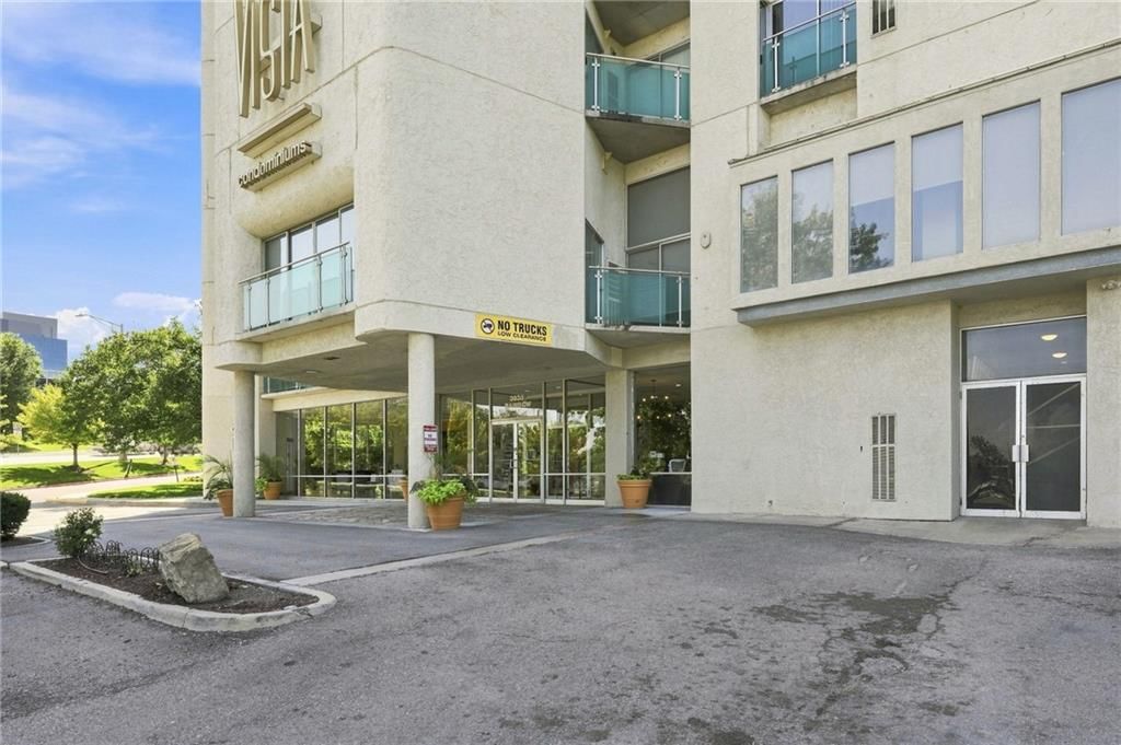 Photo 39 of 40 - 3838 Rainbow Boulevard #1011, Kansas City, KS 66103