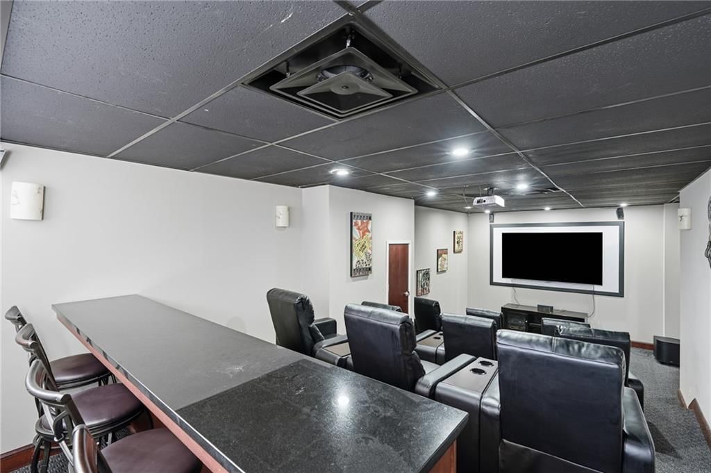 Photo 32 of 40 - 3838 Rainbow Boulevard #1011, Kansas City, KS 66103