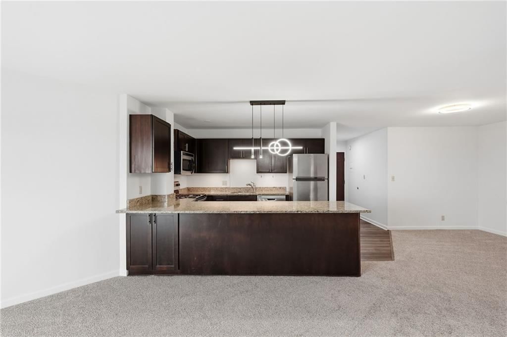 Photo 17 of 40 - 3838 Rainbow Boulevard #1011, Kansas City, KS 66103
