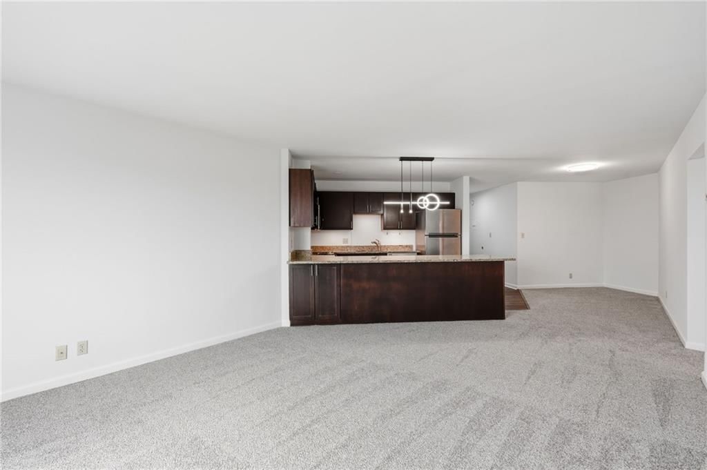 Photo 23 of 40 - 3838 Rainbow Boulevard #1011, Kansas City, KS 66103