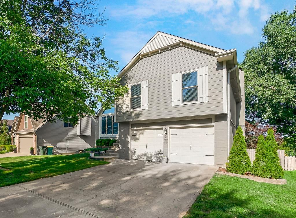 4732 Chouteau Street, Shawnee, KS: listing photo 2