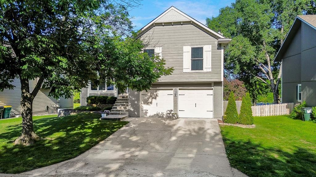 4732 Chouteau Street, Shawnee, KS: listing photo 3