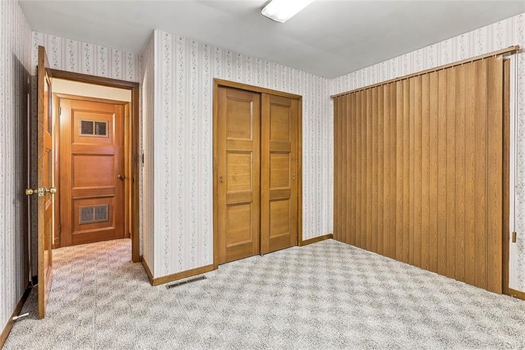 Photo 16 of 46 - 6920 W 72nd Terrace, Overland Park, KS 66204