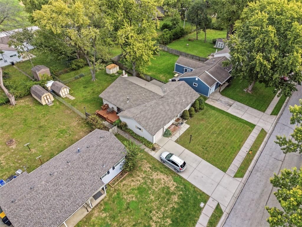 Photo 44 of 46 - 6920 W 72nd Terrace, Overland Park, KS 66204