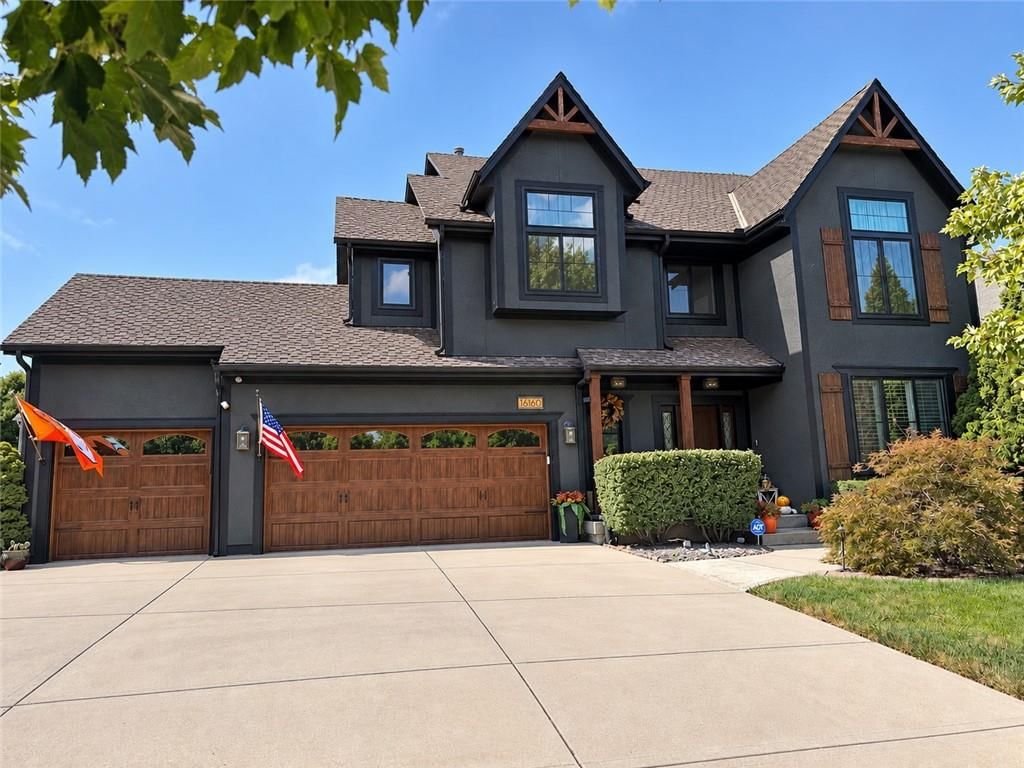 Photo 1 of 4 - 16160 S Locust Street, Olathe, KS 66062