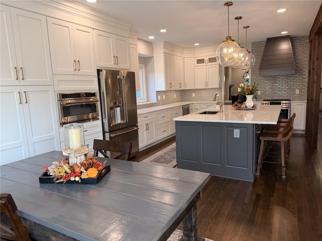 Photo 2 of 4 - 16160 S Locust Street, Olathe, KS 66062