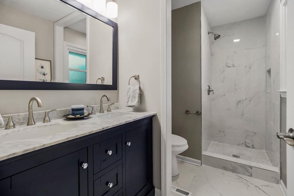 Photo 15: walk-in shower, 7910 E 233rd Street, Peculiar, MO 64078