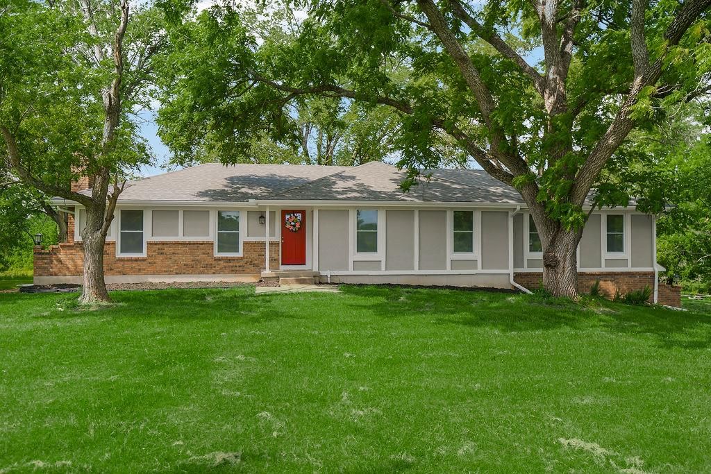 7910 E 233rd Street, Peculiar, MO