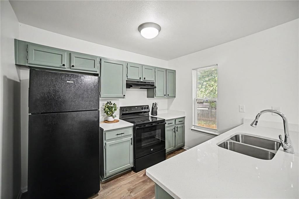 Photo 8 of 29 - 7436 Oakland Avenue, Kansas City, KS 66112