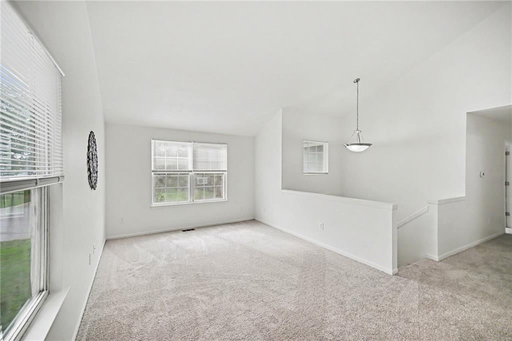Photo 4 of 29 - 7436 Oakland Avenue, Kansas City, KS 66112