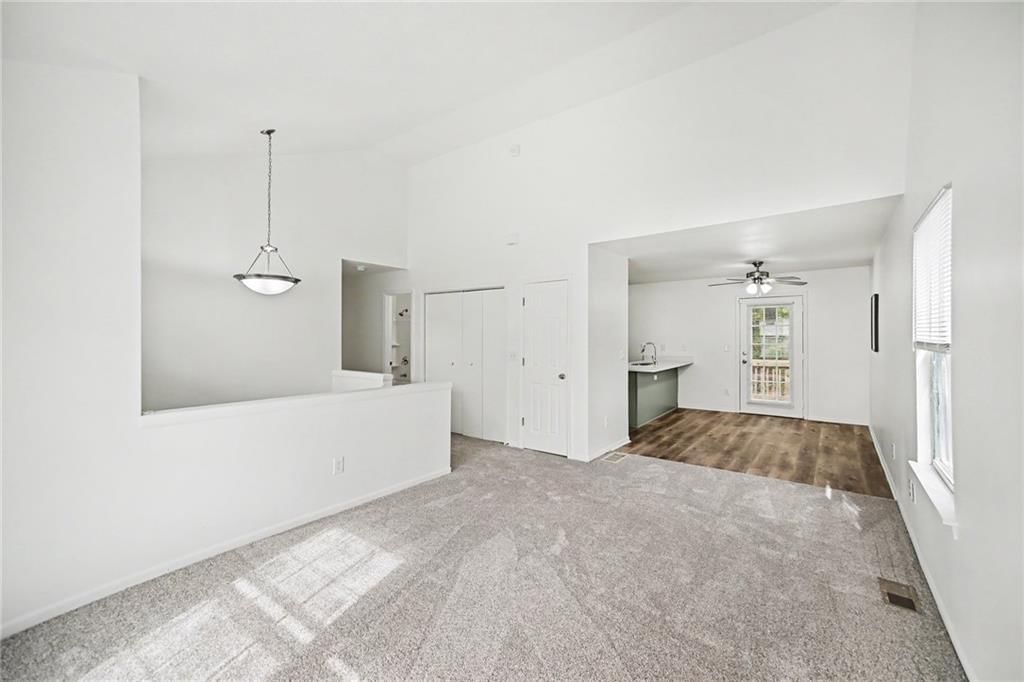 7436 Oakland Avenue, Kansas City, KS: listing photo 3
