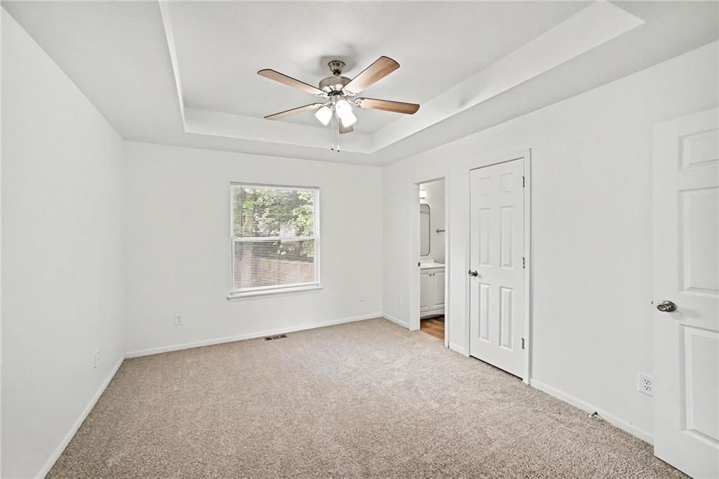 Photo 14 of 29 - 7436 Oakland Avenue, Kansas City, KS 66112