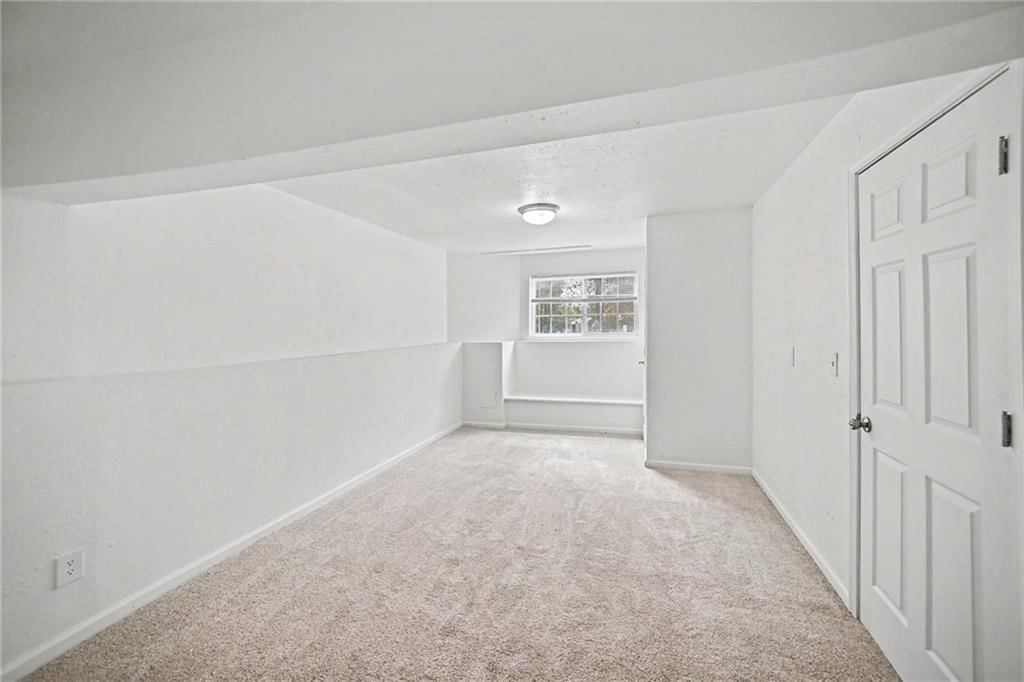 Photo 19 of 29 - 7436 Oakland Avenue, Kansas City, KS 66112