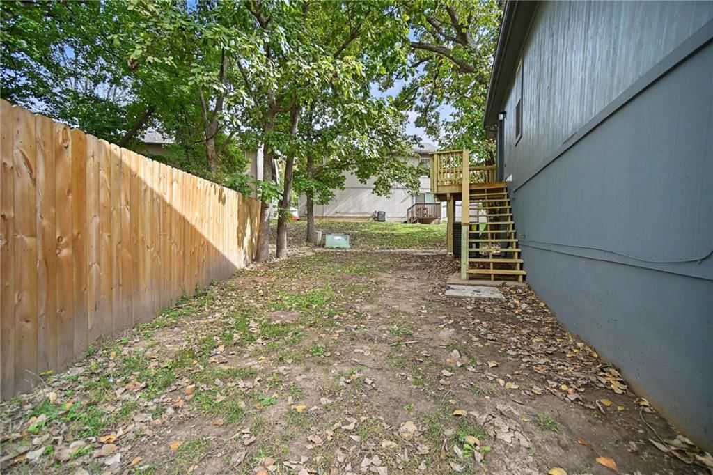 Photo 24 of 29 - 7436 Oakland Avenue, Kansas City, KS 66112