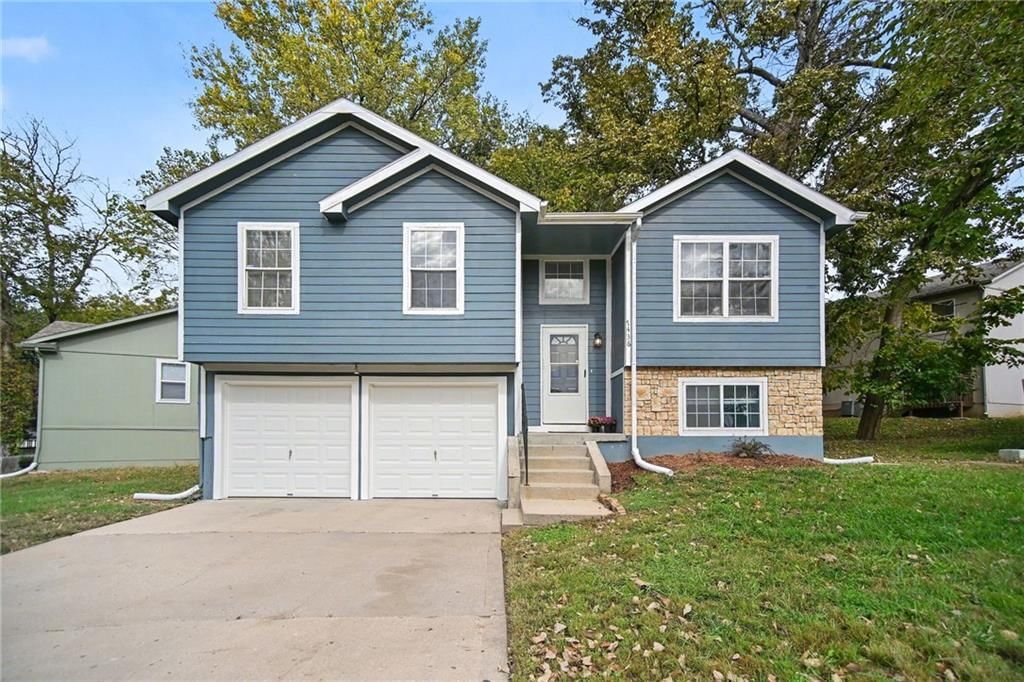 7436 Oakland Avenue, Kansas City, KS