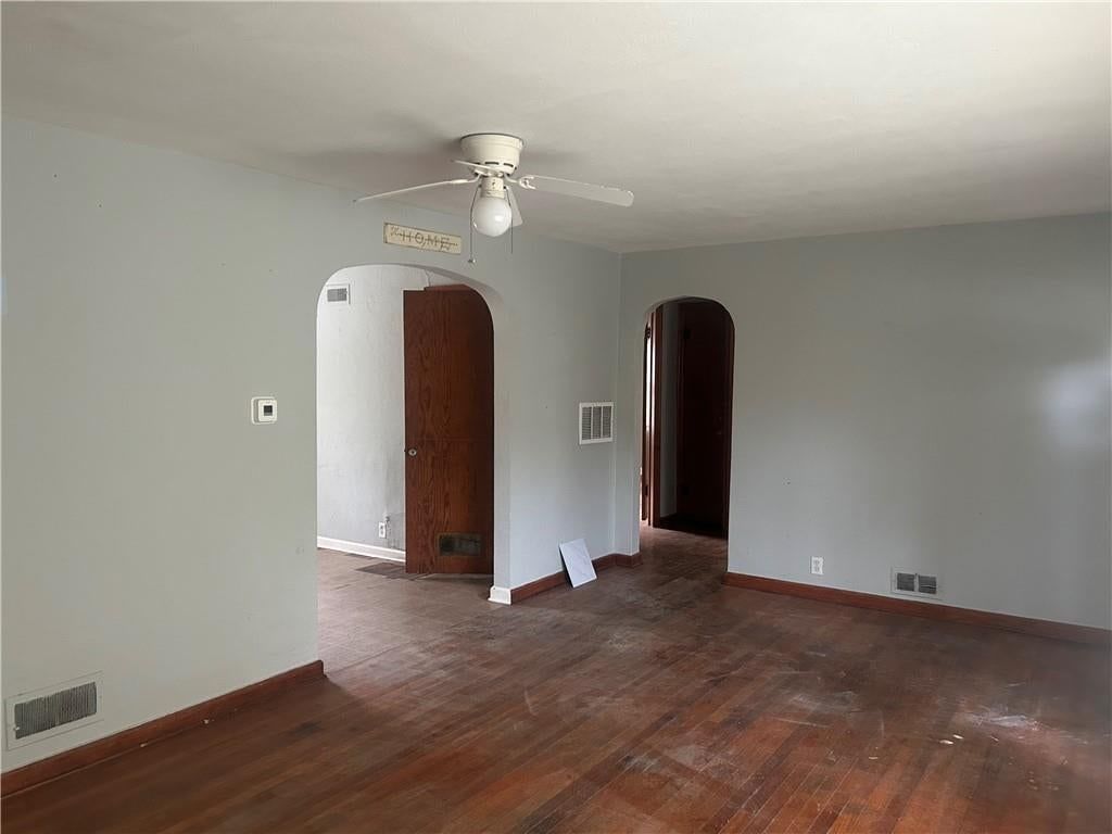 Photo 5 of 13 - 6601 Farrow Avenue, Kansas City, KS 66104